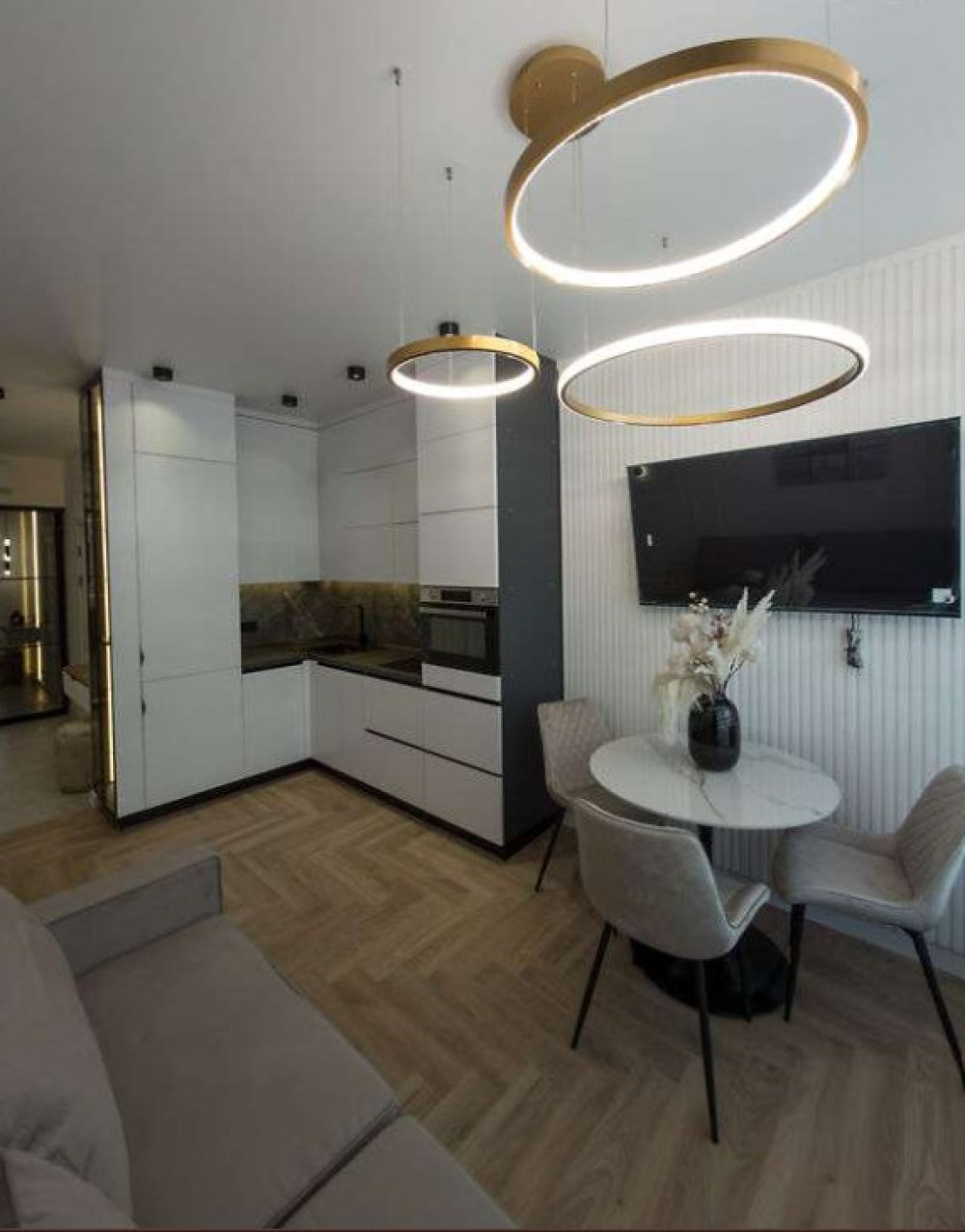 Mieszkanie 2 pokoi 66 m² Odessa, Ukraina