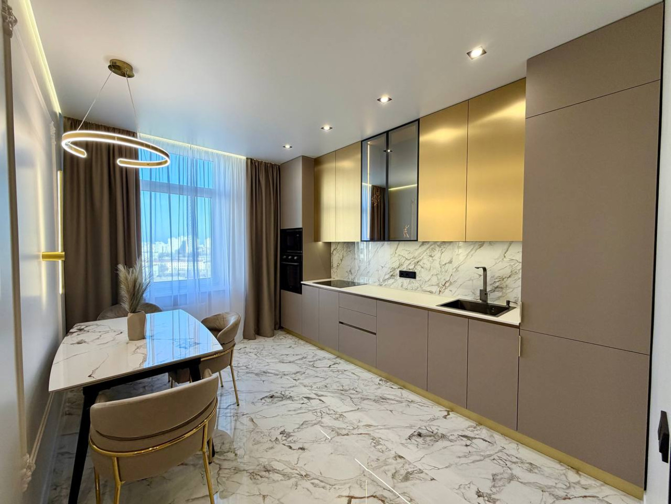 Квартира 2 комнаты 67 м² Одесса, Украина