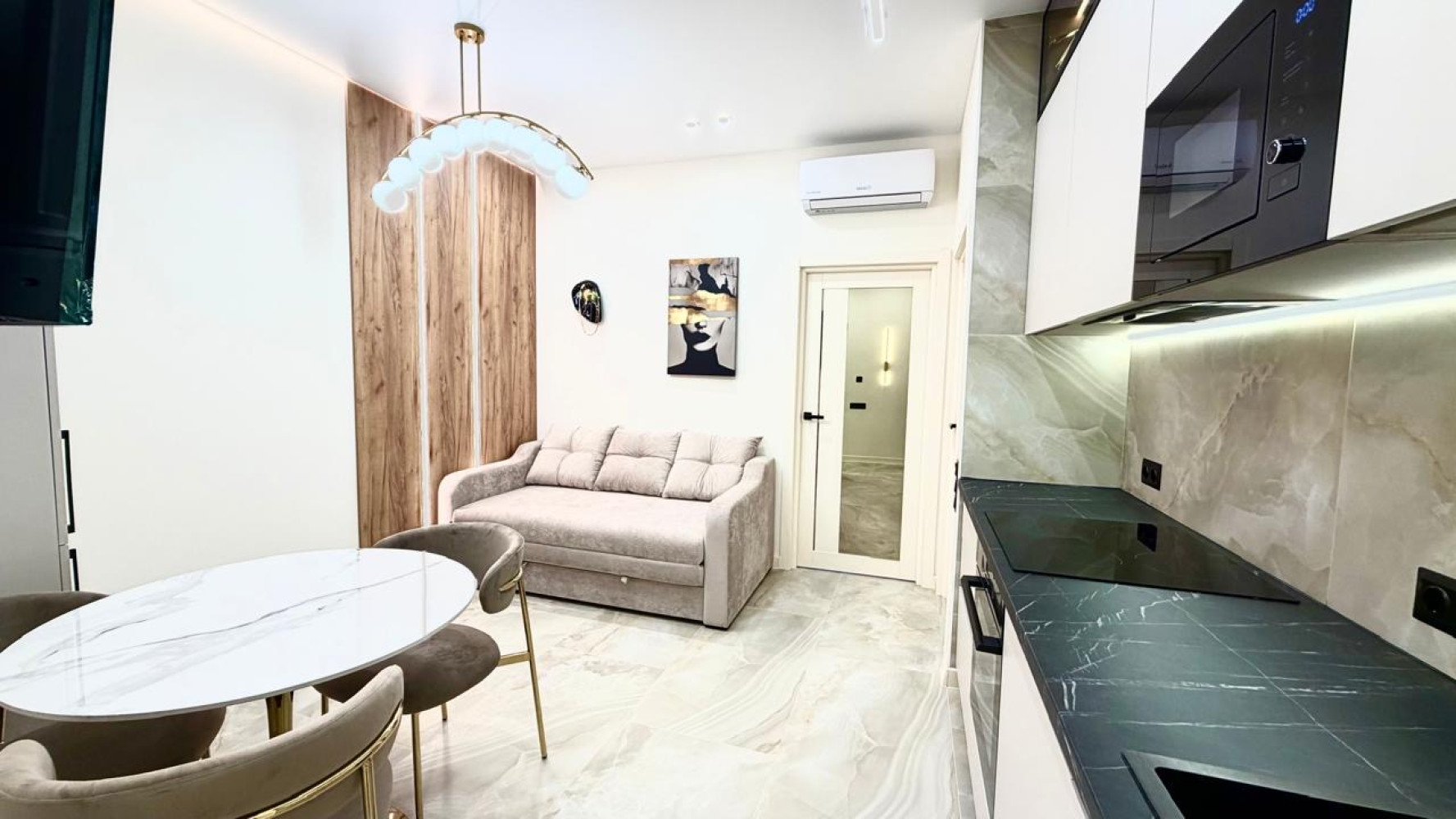 Mieszkanie 2 pokoi 43 m² Odessa, Ukraina