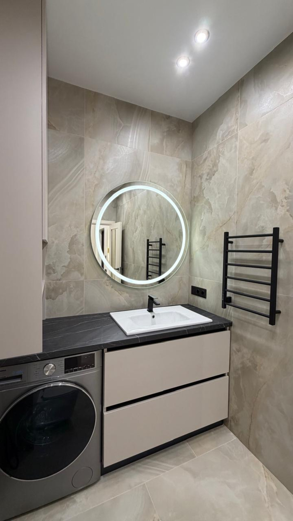 Mieszkanie 2 pokoi 43 m² Odessa, Ukraina